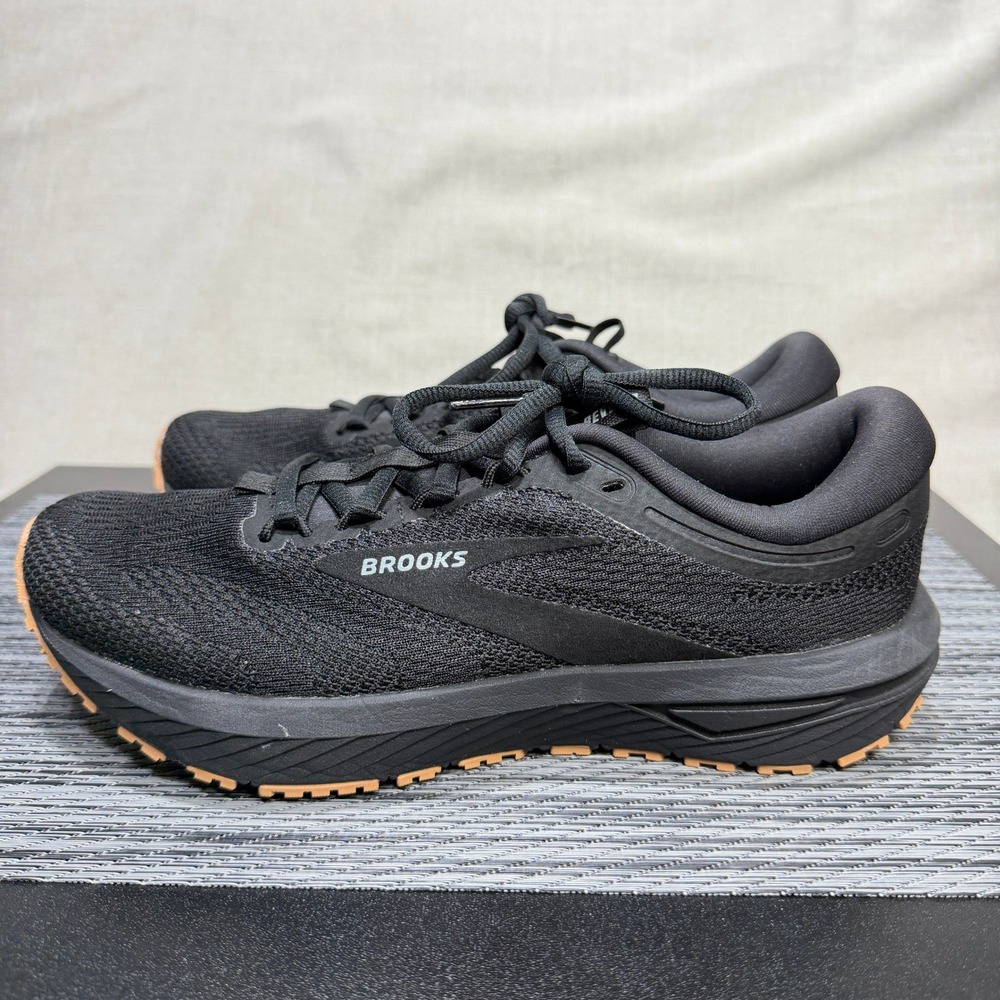 Brooks Revel 7 Shoes - Womens 7.5 - Black 1204241B072 Gum Sole